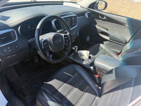 Used 2020 Kia Sorento EX image 12