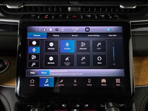Used 2023 Jeep Grand Cherokee Summit AWD/4WD image 24