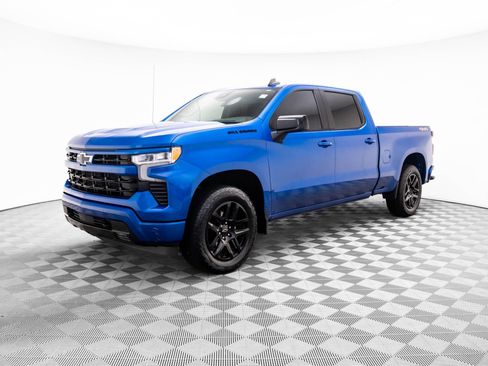 Used 2022 Chevrolet Silverado 1500 RST w/ Convenience Package II image 3