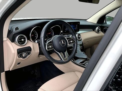 Used 2021 Mercedes-Benz GLC 300 image 17