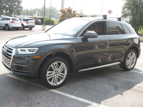Used 2018 Audi Q5 2.0T Premium Plus w/ Premium Plus Package AWD/4WD image 4