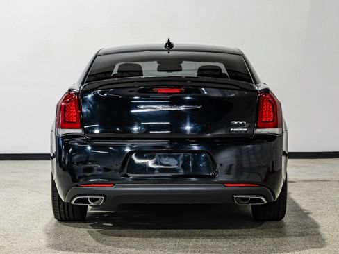 Used 2015 Chrysler 300 S w/ 300S Premium Group RWD image 7