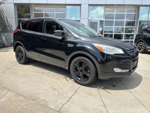Used 2013 Ford Escape SE FWD image 2