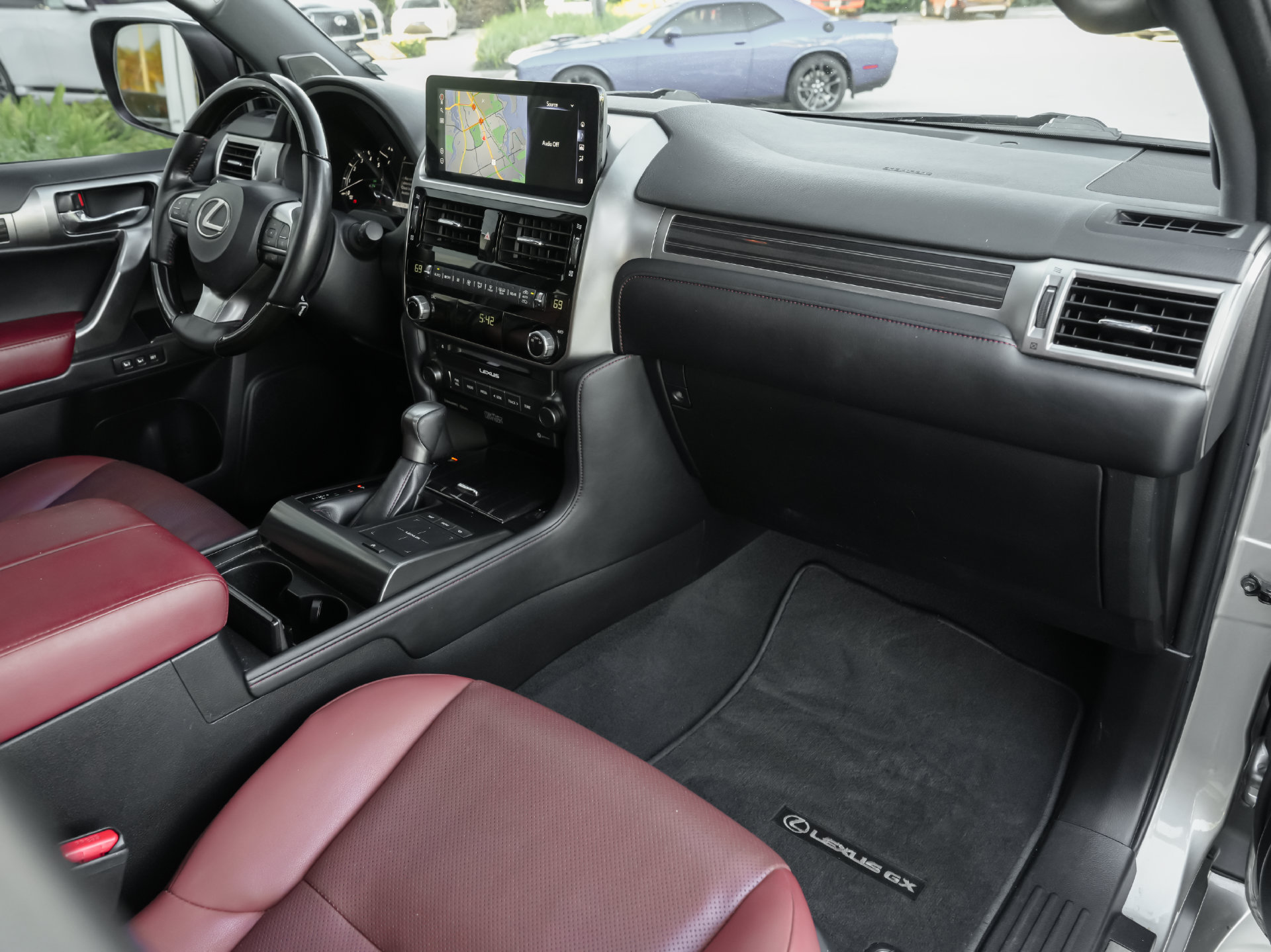 Used 2022 Lexus GX 460 Premium w/ Accessory Package AWD/4WD image 42