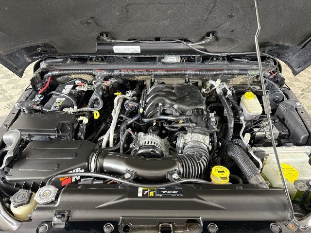 Used 2018 Jeep Wrangler Rubicon w/ Power Convenience Group AWD/4WD image 24