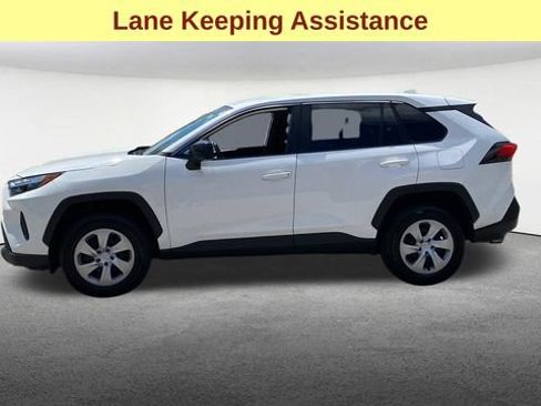 Used 2024 Toyota RAV4 LE AWD/4WD image 5
