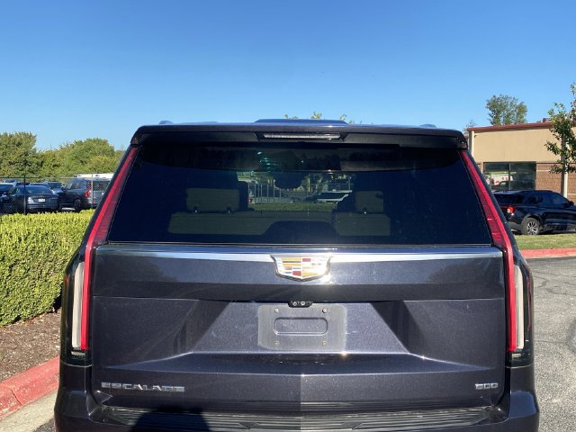 Used 2023 Cadillac Escalade Premium Luxury w/ Performance Package AWD/4WD image 4