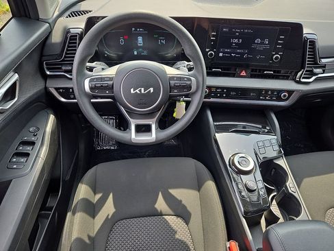Used 2023 Kia Sportage LX AWD/4WD image 11