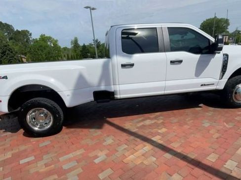 Used 2024 Ford F350 XL w/ XL Chrome Package AWD/4WD image 2