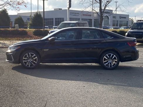 New 2026 Volkswagen Jetta SE image 2