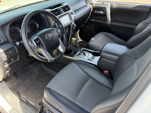 Used 2019 Toyota 4Runner SR5 Premium RWD image 12