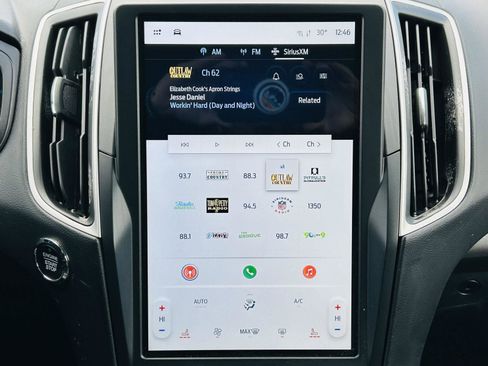 Used 2024 Ford Edge SEL image 20