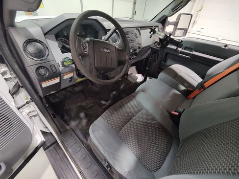 Used 2014 Ford F450 XL w/ Power Equipment Group image 37