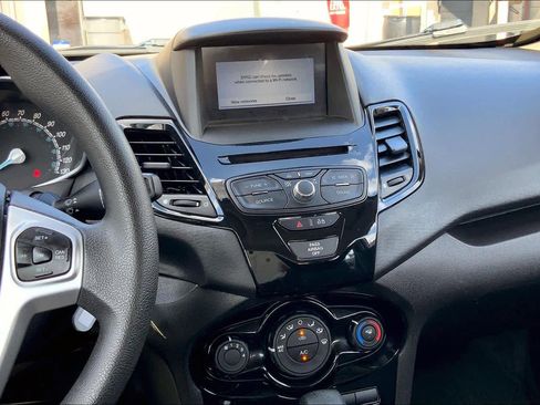 Used 2019 Ford Fiesta SE w/ Equipment Group 201A image 6