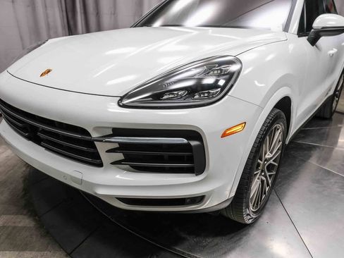 Used 2022 Porsche Cayenne Platinum Edition image 12