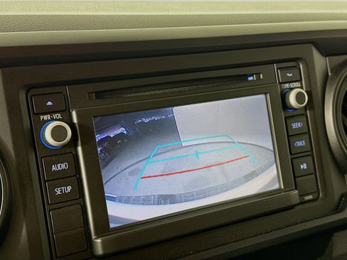 Used 2019 Toyota Tacoma SR w/ SR Convenience Package image 14