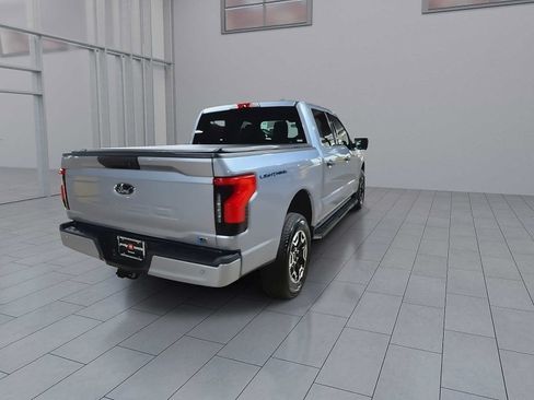 Used 2022 Ford F150 Lightning XLT AWD/4WD image 8