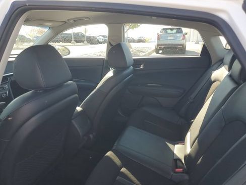Used 2019 Kia Optima S FWD image 8