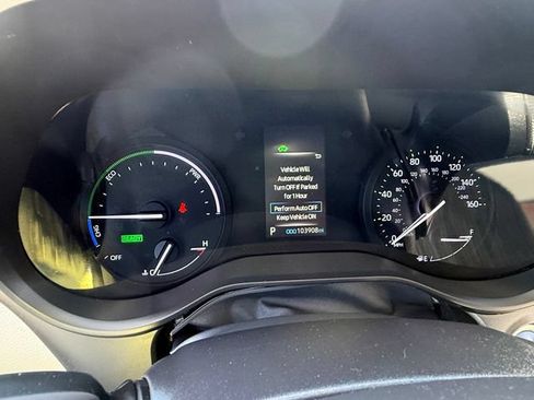 Used 2021 Toyota Sienna XLE FWD image 16