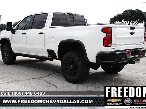 New 2026 Chevrolet Silverado 2500 ZR2 AWD/4WD image 5