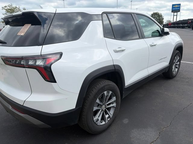 Used 2025 Chevrolet Equinox LT AWD/4WD image 3