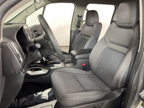 Used 2025 Nissan Frontier SV w/ SV Convenience Package RWD image 19