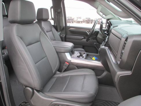 Certified 2024 Chevrolet Silverado 2500 LTZ w/ LTZ Convenience Package image 21