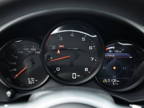 Certified 2024 Porsche 718 Boxster image 31