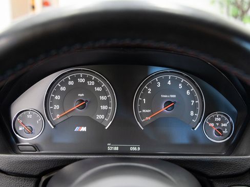 Used 2015 BMW M4 Coupe image 17