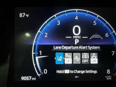 Used 2026 Toyota Corolla LE FWD image 24