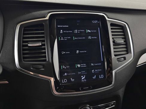 Used 2019 Volvo XC90 T5 Momentum w/ Multimedia Package AWD/4WD image 29