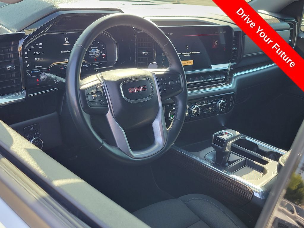 Used 2023 GMC Sierra 1500 Elevation w/ LPO, Elevation Black Package AWD/4WD image 5