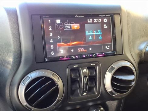 Used 2017 Jeep Wrangler Unlimited Sport image 14