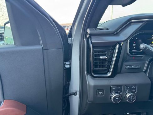 Used 2024 GMC Sierra 1500 Denali Ultimate image 12