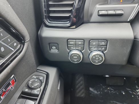 New 2026 GMC Sierra 1500 AT4 w/ AT4 Premium Package image 20