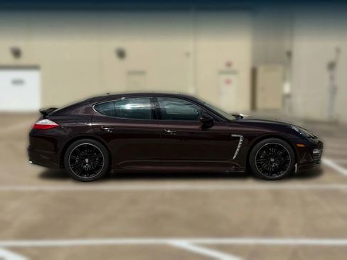 Used 2013 Porsche Panamera image 10