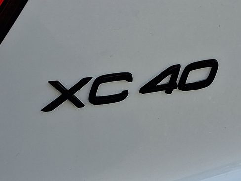 New 2026 Volvo XC40 B5 Ultra w/ Climate Package image 15