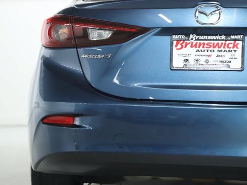 Used 2018 MAZDA MAZDA3 Grand Touring FWD image 41