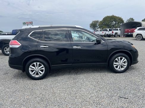 Used 2015 Nissan Rogue SV w/ SV Premium Package FWD image 5