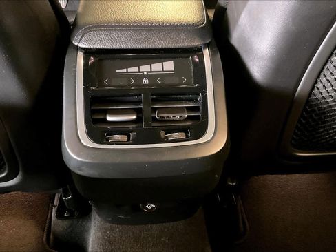 Used 2018 Volvo XC60 T5 Inscription w/ Convenience Package image 33