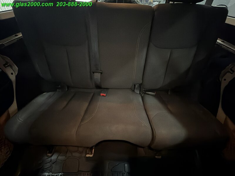 Used 2017 Jeep Wrangler Unlimited Sahara AWD/4WD image 24