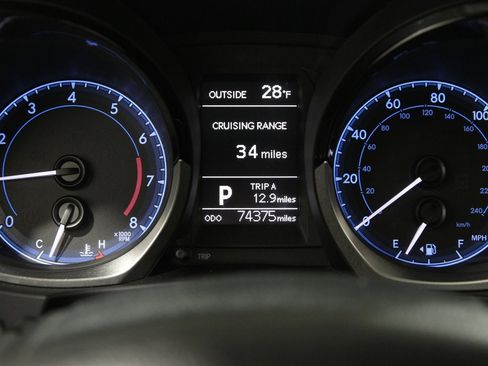 Used 2016 Toyota Corolla LE image 8