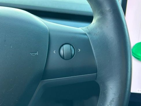 Used 2018 Tesla Model 3 image 24