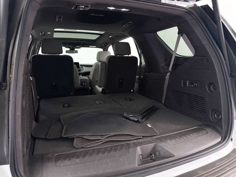 Used 2022 Chevrolet Tahoe LT w/ Luxury Package AWD/4WD image 34