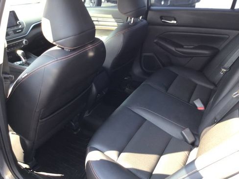 Used 2020 Nissan Altima 2.5 SR FWD image 38