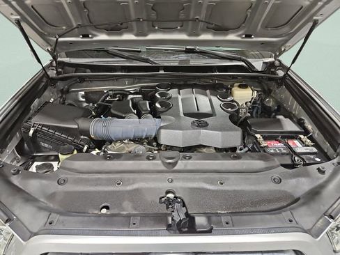 Used 2011 Toyota 4Runner SR5 w/ Premium Pkg w/Leather image 35