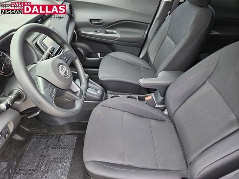 New 2025 Nissan Kicks Play S image 11