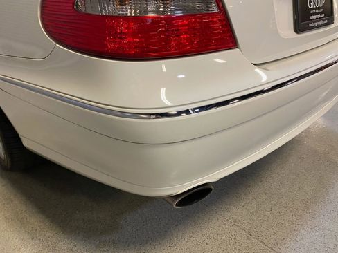 Used 2008 Mercedes-Benz E 350 Sedan image 40