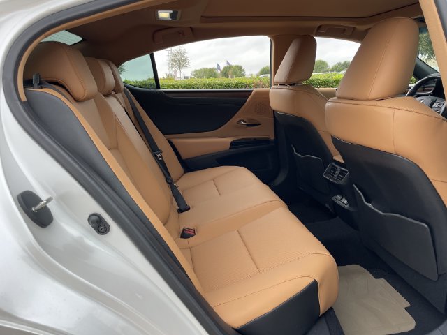 Used 2025 Lexus ES 350 w/ Premium Package FWD image 27