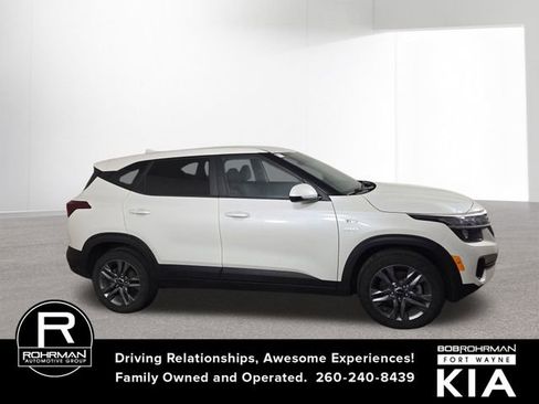 Certified 2023 Kia Seltos LX image 5